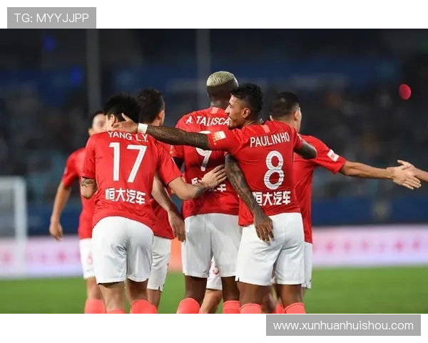 前恒大球员与上港球星共同评价恒大足球风格与发展现状